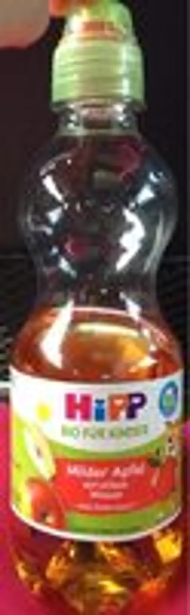 Apfel mit stillem Mineralwasser 12. Monat