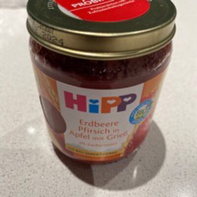 Erdbeere Pfirsich in Apfel mit Gries