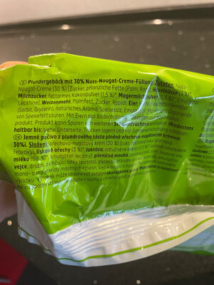Gefüllte Hörnchen Nuss - Nougat - Creme ingredients label