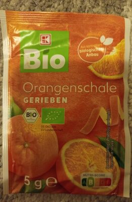 Orangenschale gerieben
