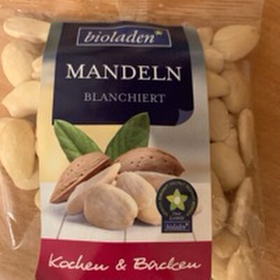 Mandeln blanchiert