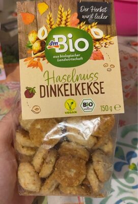 Biscotti al farro e nocciole