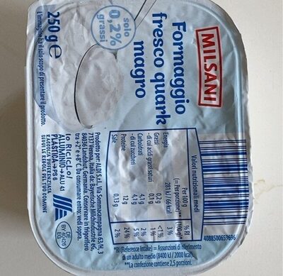 Formaggio fresco magro front packaging