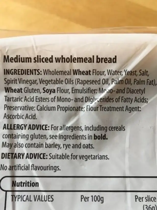 Pain complet ingredients label