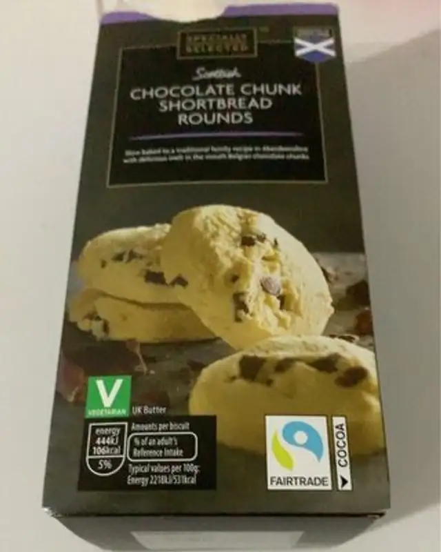 CHOCOLATE CHUNK SHORTBREAD ROUNDS