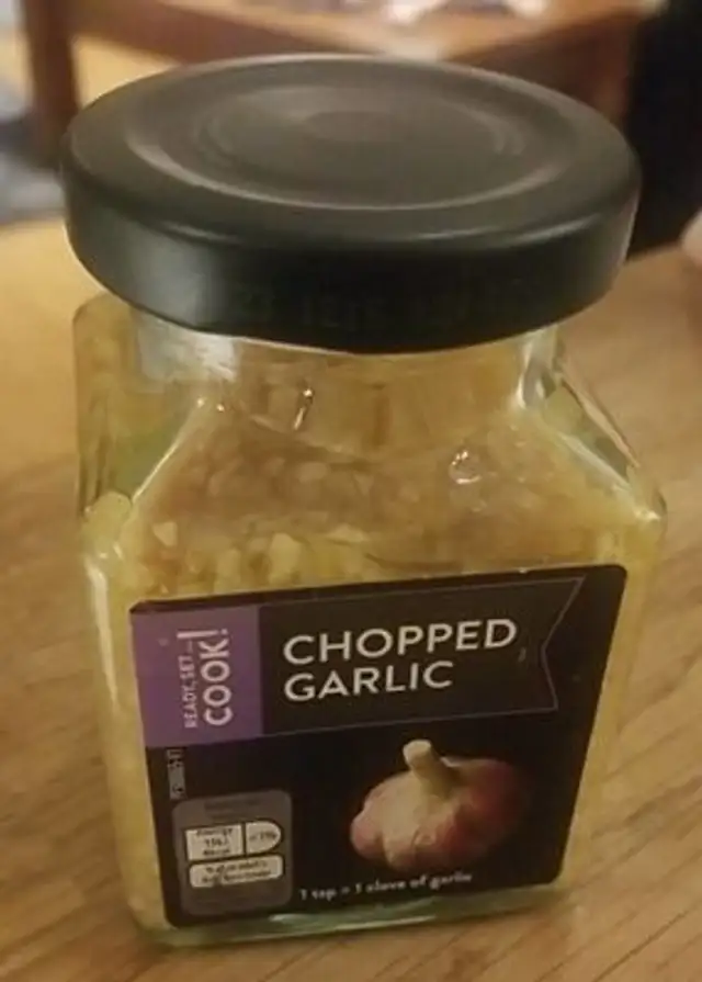 Chopped garlic