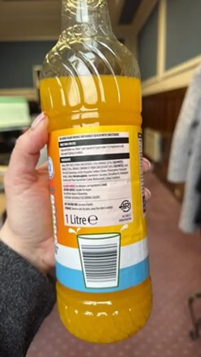 UN QUENCH FRUIT FUSIONS ORANGE & MANGO REFRESHINGL ingredients label