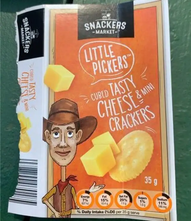 Little pickers cubed tasty cheese & mini crackers