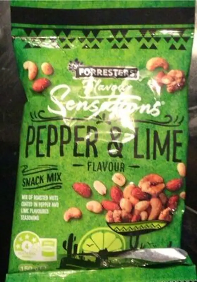 Pepper and lime mixed nuts