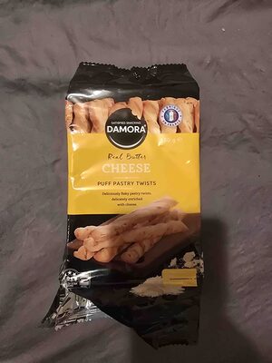 Puffed pastry twists