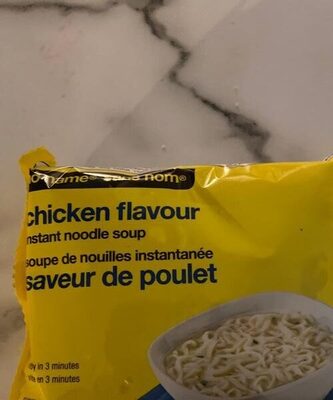 Chicken flavour instant noodle soup