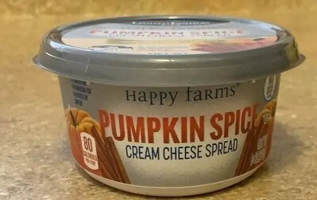 Pumpkin spice cream cheese spread