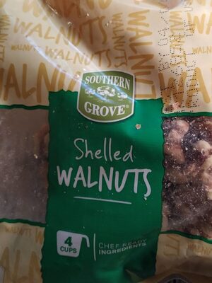 Shelled walnuts