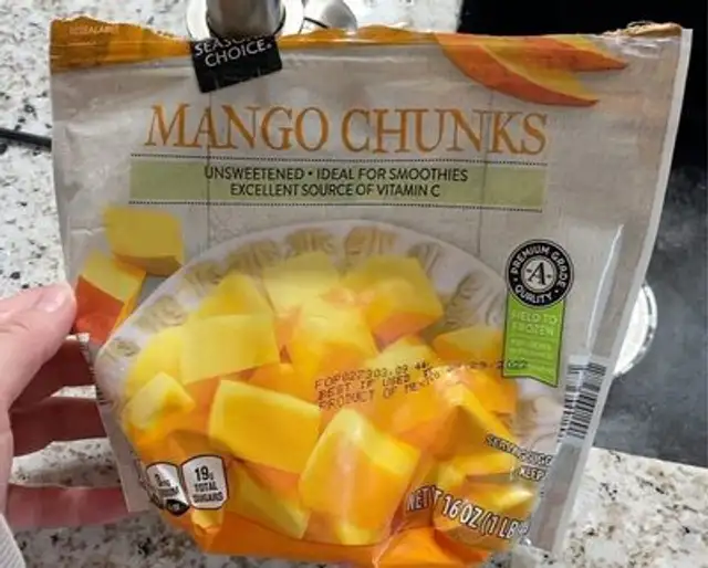 Mango chunks