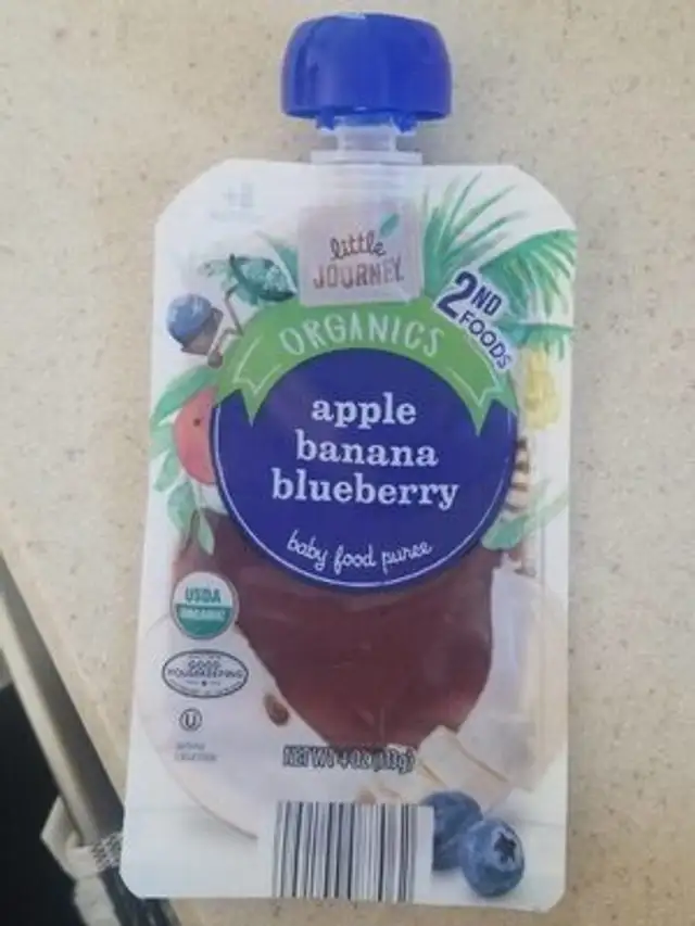 Apple banana blueberry baby food puree