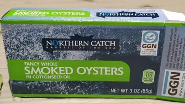 Fancy whole smoked oysters