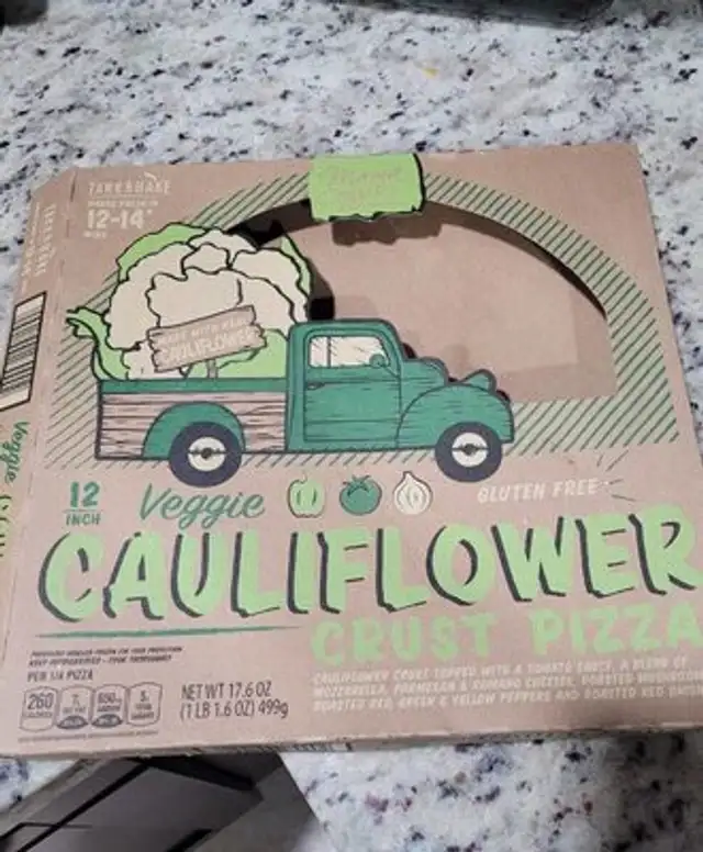 Vegetables cauliflower crust pizza
