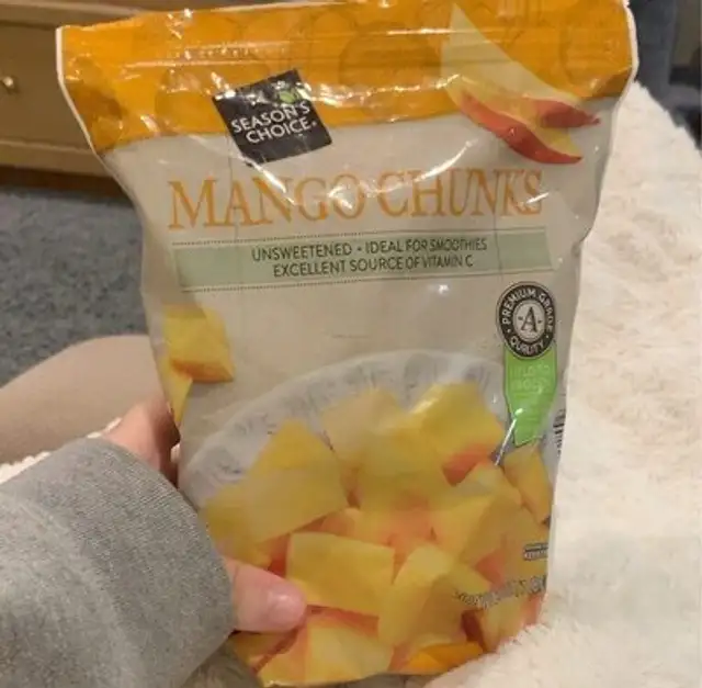 Mango chunks