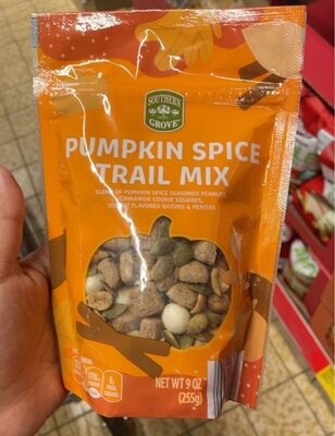 Pumpkin spice trail mix