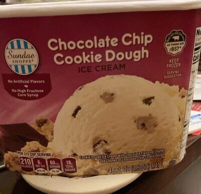 Chocolate chip cookie dough ice cream