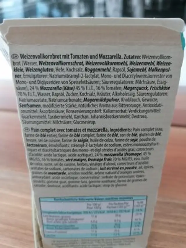 Tomates Mozzarella sandwich ingredients label