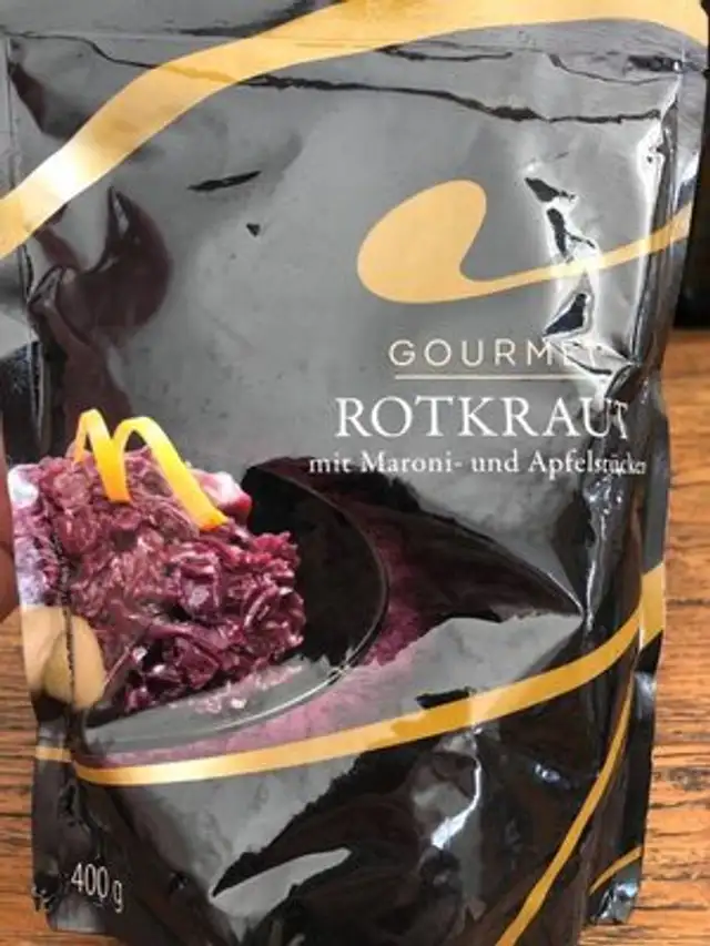 Rotkraut mit Apfel und maroni