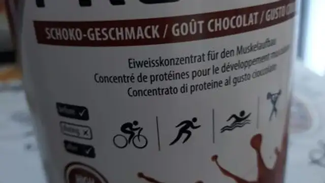 Protéines en poudre goût chocolat ingredients label
