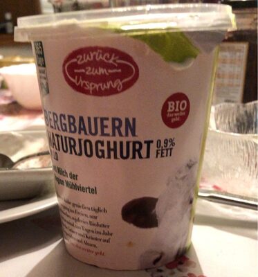 Bergbauern Naturjoghurt 0,9% Fett