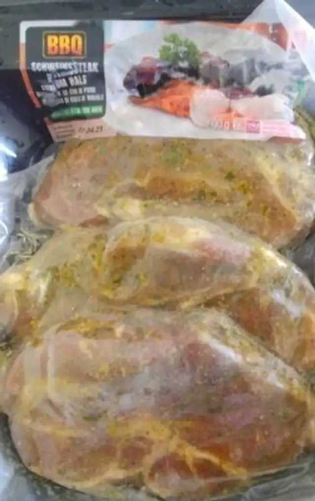 Steak de cou de porc à l ail