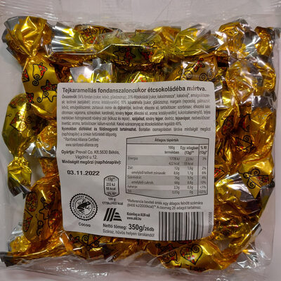 Tejkaramellás fondanszaloncukor étcsokoládéba mártva.