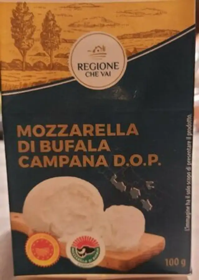 Mozzarella di bufala campana D.O.P.