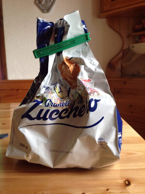 Frollini con granelli di zucchero