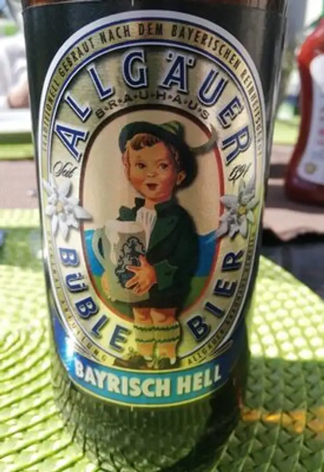 Bayrisch Hell Bier front packaging