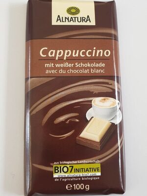 Cappuccino avec du chocolat blanc