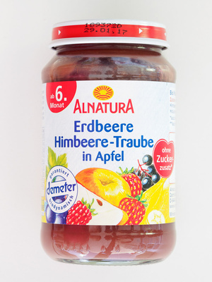 Erdbeere Himbeere-Traube in Apfel