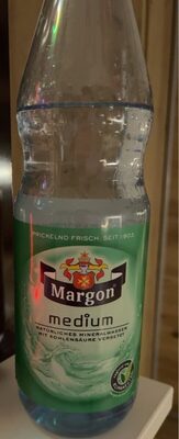 Natürliches Mineralwasser Medium