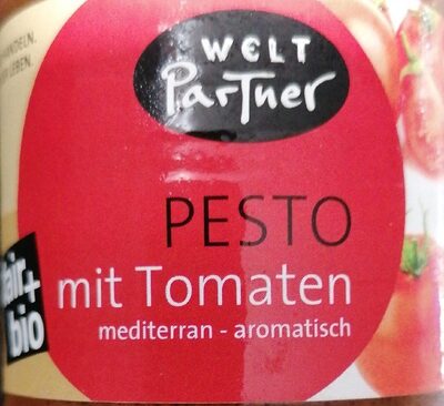 Pesto mit Tomaten