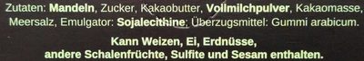 Vollmilchschokolade mit gesalzenen Mandeln ingredients label