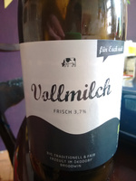 Frische Bio-Vollmilch