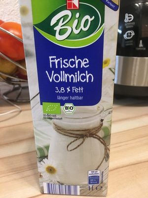 Frische Vollmilch