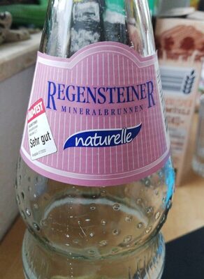 Natürliches Mineralwasser front packaging