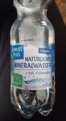 Natürliches Mineralwasser