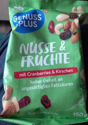 Nüsse und Früchte