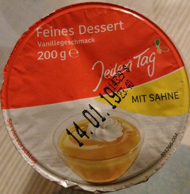 Feines Dessert Vanillegeschmackmit Sahne front packaging