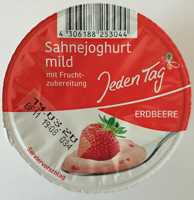 Sahnejoghurt mild Erdbeer front packaging