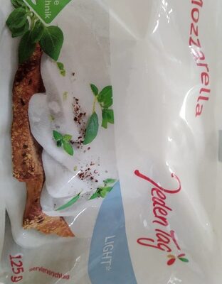 Mozzarella Light front packaging