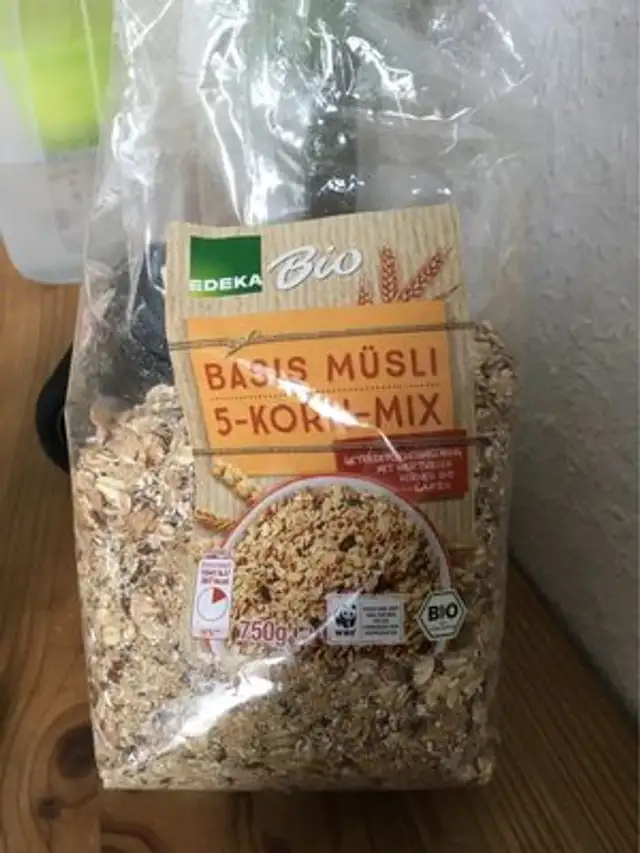 Basic Musli 5 Korn Mix front packaging