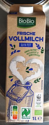 Frische Bio-Vollmilch