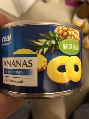 Ananas in Scheiben in Ananassaft