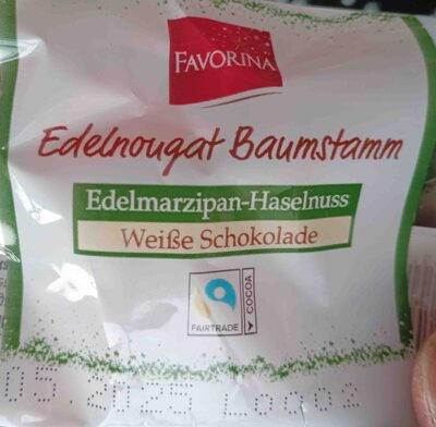 Edelnougat Baumstamm Edelmarzipan-Haselnuß, Weiße Schokolade